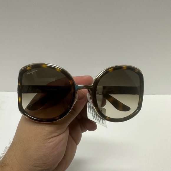 Salvatore Ferragamo Tortoise / Brown Gradient 52mm Ladies Sunglasses SF719S 238 - Picture 6 of 6